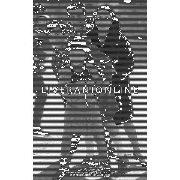 NEG-RETROSPETTIVA LUIGI VANNUCCHI ATTORE NELLA FOTO LUIGI VANNUCCHI A ROMA NELL\'ANNO 1968 CON LA FAMIGLIA FOTO PASCUTTINI-AG ALDO LIVERANI SAS 