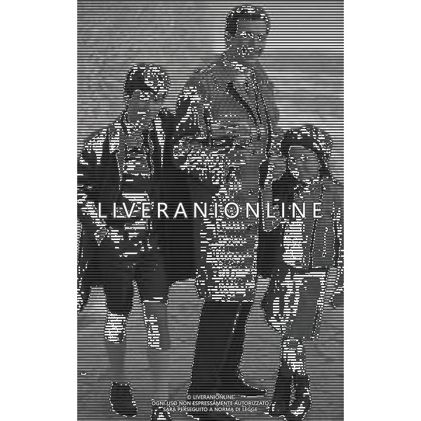 NEG-RETROSPETTIVA LUIGI VANNUCCHI ATTORE NELLA FOTO LUIGI VANNUCCHI A ROMA NELL\'ANNO 1968 CON LA FAMIGLIA FOTO PASCUTTINI-AG ALDO LIVERANI SAS 