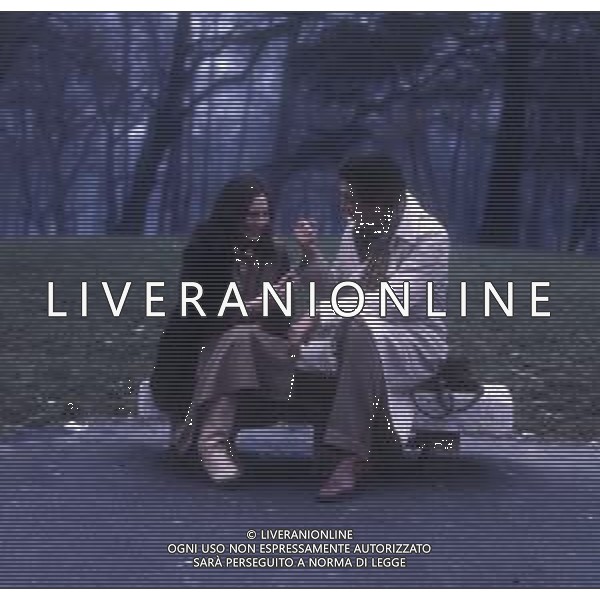 DIAP-COL-RETROSPETTIVA LUIGI VANNUCCHI ATTORE NELLA FOTO LUIGI VANNUCCHI CON LA FIGLIA SABINA A MILANO CASTELLO SFORZESCO NELL\'ANNO 1978 AG ALDO LIVERANI SAS