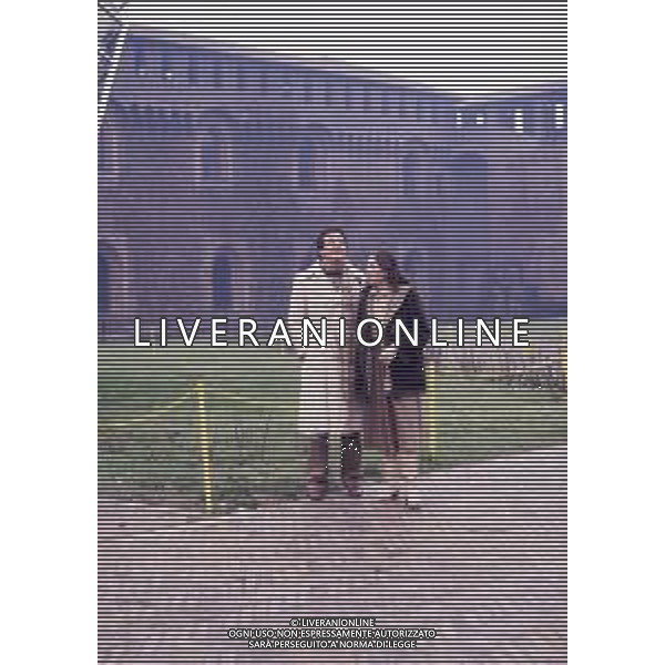 DIAP-COL-RETROSPETTIVA LUIGI VANNUCCHI ATTORE NELLA FOTO LUIGI VANNUCCHI CON LA FIGLIA SABINA A MILANO CASTELLO SFORZESCO NELL\'ANNO 1978 AG ALDO LIVERANI SAS