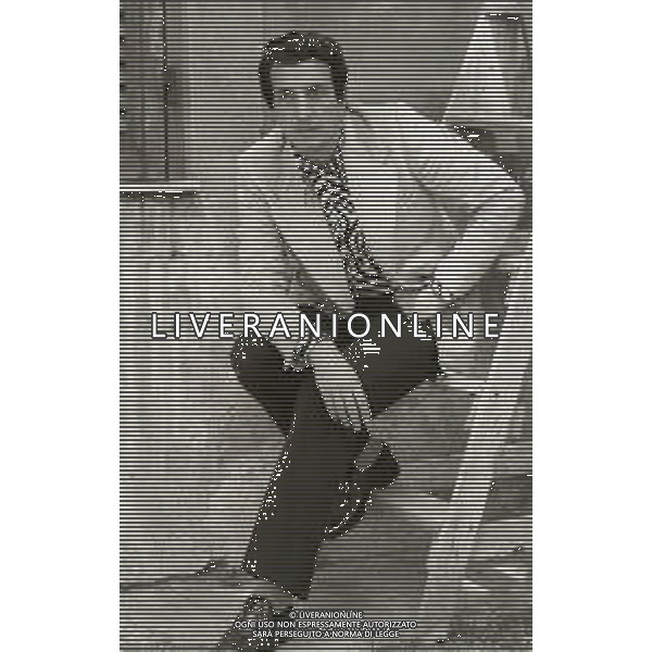 NEG-RETROSPETTIVA LUIGI VANNUCCHI ATTORE NELLA FOTO LUIGI VANNUCCHI A ROMA NELL\'ANNO 1970 AG ALDO LIVERANI SAS