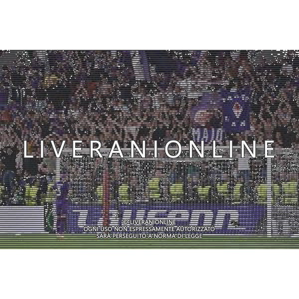 TVRG Cristiano Biraghi (Fiorentina) davanti ai tifosi Fiorentina a fine gara Fiorentina vs West Ham United Praga (CZE) 07-06-2023 Eden Arena Finale UEFA Conference League foto Roberto Garavaglia/ag. Aldo Liverani sas/AGENZIA ALDO LIVERANI SAS