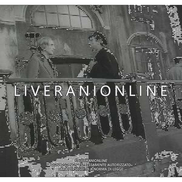NEG-RETROSPETTIVA LUIGI VANNUCCHI ATTORE NELLA FOTO LUIGI VANNUCCHI CON ILARIA OCCHINI REGIA DI MAJANO ANTON GIULIO NELLA MINI SERIE TELEVISIVA “DELITTO E CASTIGO“ ANNO 1963 AG ALDO LIVERANI SAS