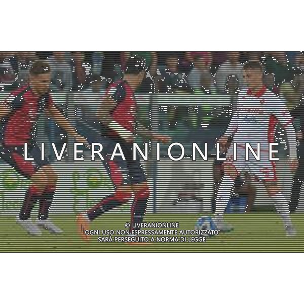 8-6-2023. Cagliari Calcio-SSC Bari. Gara andata finale play off BKT 2022/2023, stadio Unipol Domus Cagliari. Foto Salvatore Moi/Aldo Liverani s.a.s. Nella foto: Gianluca Lapdula Cagliari, Sebastiano Esposito Bari ©MOI SALVATORE / AGENZIA ALDO LIVERANI SAS