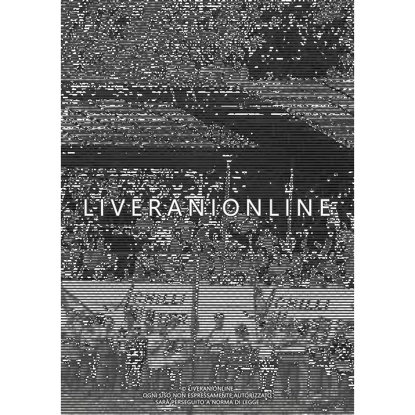 NEG- 11-09-1983 MONZA GRAN PREMIO D\'ITALIA F1 NELLA FOTO TIFOSI F1 AG ALDO LIVERANI SAS