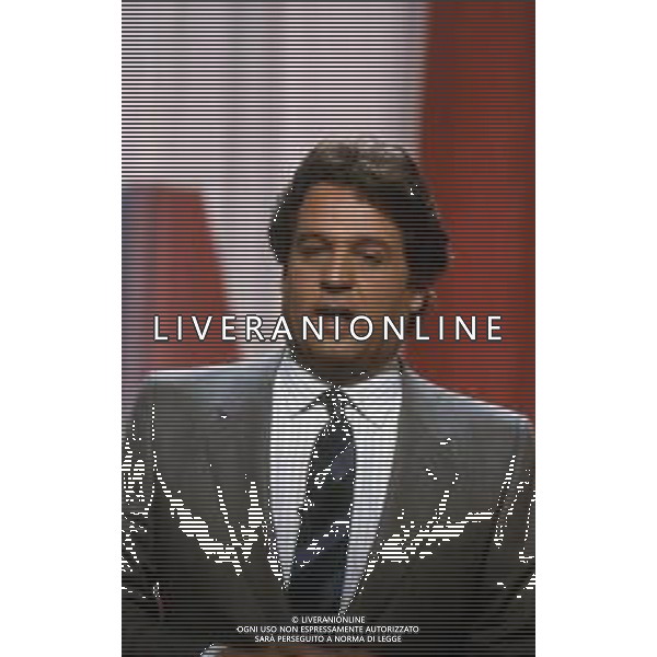 Dia- RETROSPETTIVA RENATO POZZETTO ATTORE NELLA FOTO NELLA TRASMISSIONE TELEVISIVA “ RISATISSIMA“ NELL\'ANNO 1985 AG ALDO LIVERANI SAS