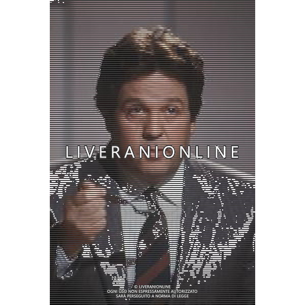 Dia- RETROSPETTIVA RENATO POZZETTO ATTORE NELLA FOTO NELLA TRASMISSIONE TELEVISIVA “ RISATISSIMA“ NELL\'ANNO 1985 AG ALDO LIVERANI SAS