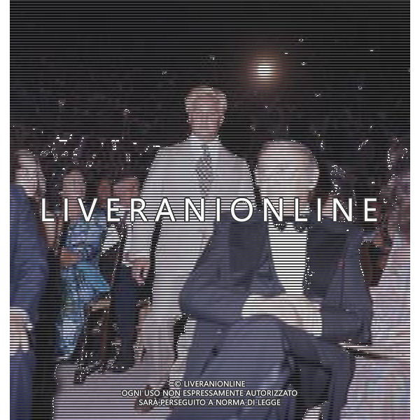 Col- RETROSPETTIVA RENATO POZZETTO ATTORE NELLA FOTO alla cerimonia di premiazione della 20a edizione dei David di Donatello 19 luglio 1975 al teatro antico di Taormina AG ALDO LIVERANI SAS