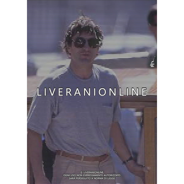 DIAP-RETROSPETTIVA ROBERT DE NIRO ATTORE NELLA FOTO ROBERT DE NIRO NELL\'ANNO 1990 A VENEZIA AG ALDO LIVERANI SAS 