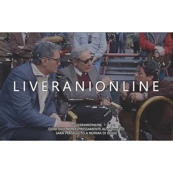 Dia- RETROSPETTIVA RENATO POZZETTO ATTORE NELLA FOTO SUL SET DEL FILM “IL RAGAZZO DI CAMPAGNA“ A MILANO NELL\'ANNO 1984 diretto da Castellano e Pipolo AG ALDO LIVERANI SAS