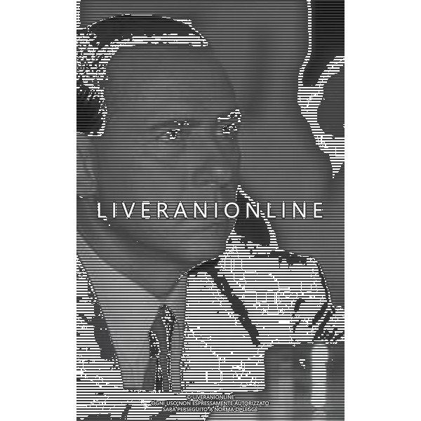 RETROSPETTIVA SILVIO BERLUSCONI IMPRENDITORE E POLITICO NELLA FOTO SILVIO BERLUSCONI IN UNA CONFERENZA STAMPA A MILANO NELL\'ANNO 1986 AG ALDO LIVERANI SAS