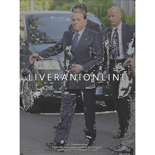 Roma - 21/05/2014 - Studi Rai - Silvio Berlusconi ospite della trasmissione TV " Agora\' " - nella foto: Silvio Berlusconi arriva con la scorta nel piazzale / Ph. Fabrizio Corradetti - Ag. Aldo Liverani sas