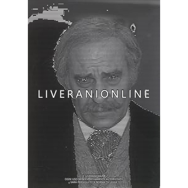 NEG-RETROSPETTIVA TURI FERRO ATTORE NELLA FOTO TURI FERRO A TEATRO NELL\'ANNO 1979 AG ALDO LIVERANI SAS