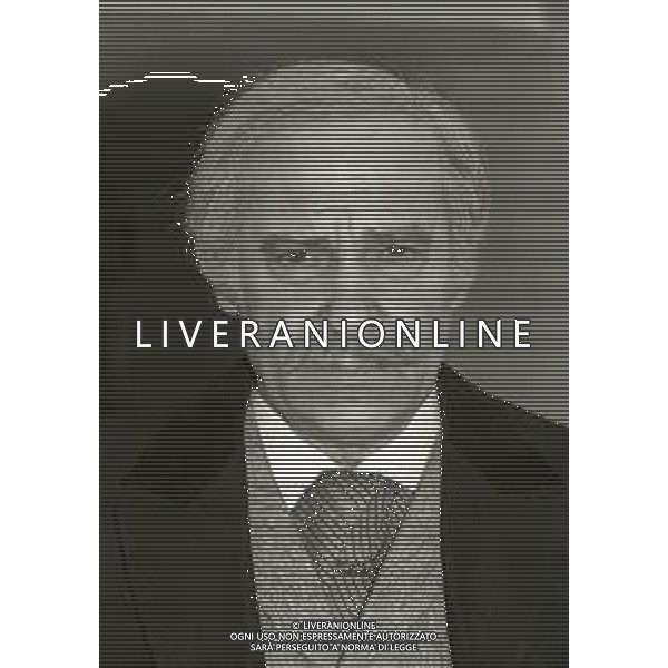 NEG-RETROSPETTIVA TURI FERRO ATTORE NELLA FOTO TURI FERRO A TEATRO NELL\'ANNO 1979 AG ALDO LIVERANI SAS