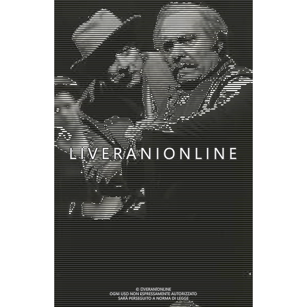 NEG-RETROSPETTIVA TURI FERRO ATTORE NELLA FOTO TURI FERRO A TEATRO NELL\'ANNO 1979 AG ALDO LIVERANI SAS