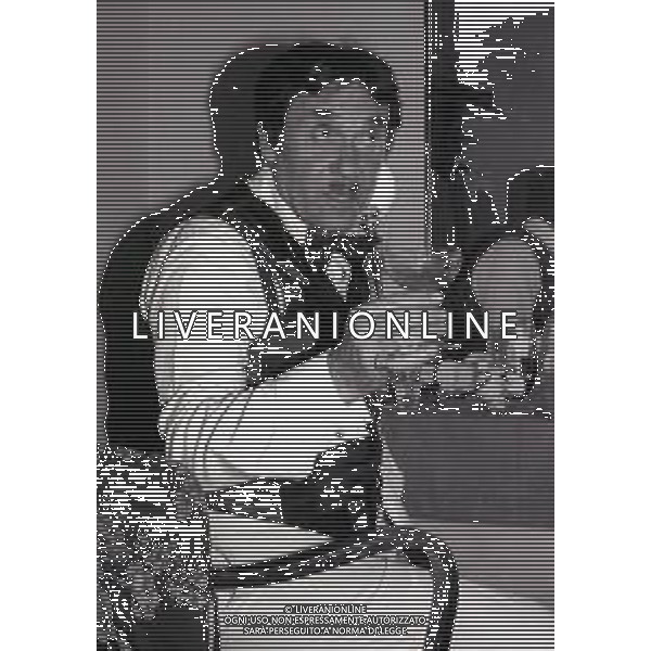 NEG-RETROSPETTIVA TURI FERRO ATTORE NELLA FOTO TURI FERRO E FIORETTA MARI NELL\'ANNO 1980 AG ALDO LIVERANI SAS 