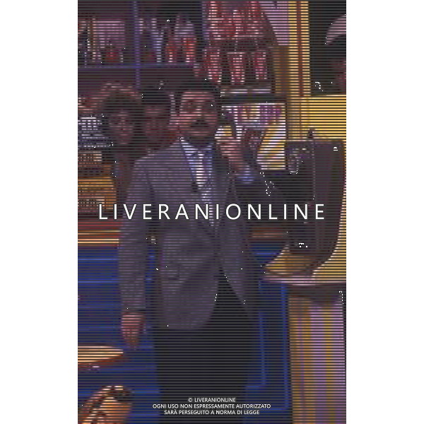 DIAP-RETROSPETTIVA SERGIO VASTANO ATTORE-COMICO NELLA FOTO SERGIO VASTANO NELLA TRASMISSIONE TELEVISIVA “DRIVE IN“ AG ALDO LIVERANI SAS  