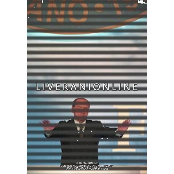 Neg Col- PRIMO CONGRESSO NAZIONALE DEL PARTITO DI FORZA ITALIA, AD ASSAGO (MILANO) DAL 16-18 APRILE 1998 NELLA FOTO IL PRESIDENTE SILVIO BERLUSCONI AG ALDO LIVERANI SAS