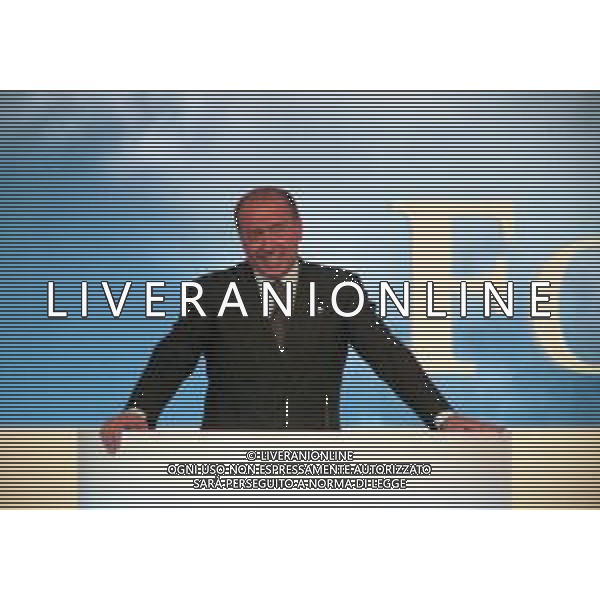 Neg Col- PRIMO CONGRESSO NAZIONALE DEL PARTITO DI FORZA ITALIA, AD ASSAGO (MILANO) DAL 16-18 APRILE 1998 NELLA FOTO IL PRESIDENTE SILVIO BERLUSCONI AG ALDO LIVERANI SAS