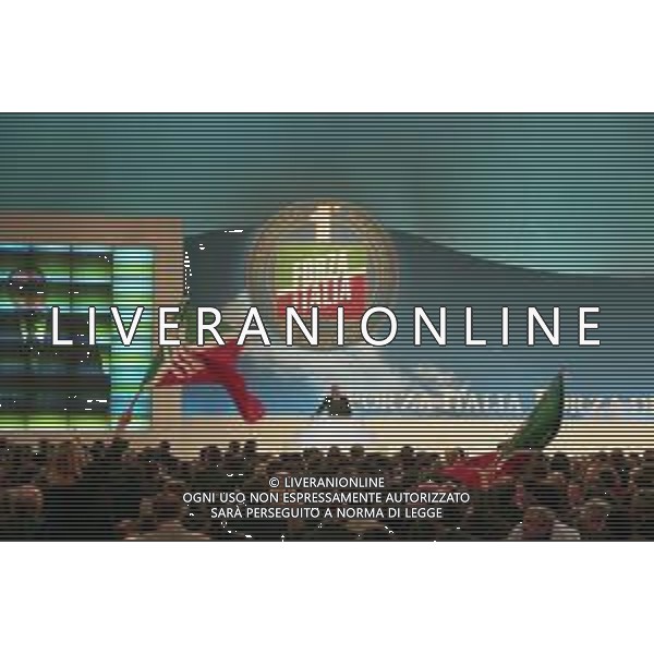 Neg Col- PRIMO CONGRESSO NAZIONALE DEL PARTITO DI FORZA ITALIA, AD ASSAGO (MILANO) DAL 16-18 APRILE 1998 NELLA FOTO IL PRESIDENTE SILVIO BERLUSCONI AG ALDO LIVERANI SAS