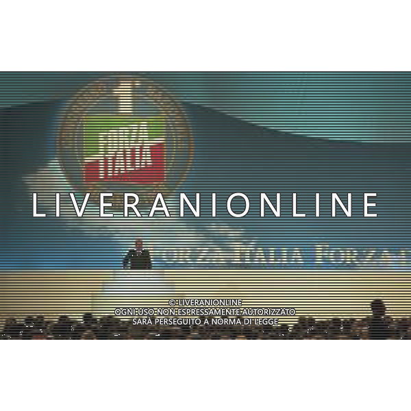 Neg Col- PRIMO CONGRESSO NAZIONALE DEL PARTITO DI FORZA ITALIA, AD ASSAGO (MILANO) DAL 16-18 APRILE 1998 NELLA FOTO IL PRESIDENTE SILVIO BERLUSCONI AG ALDO LIVERANI SAS