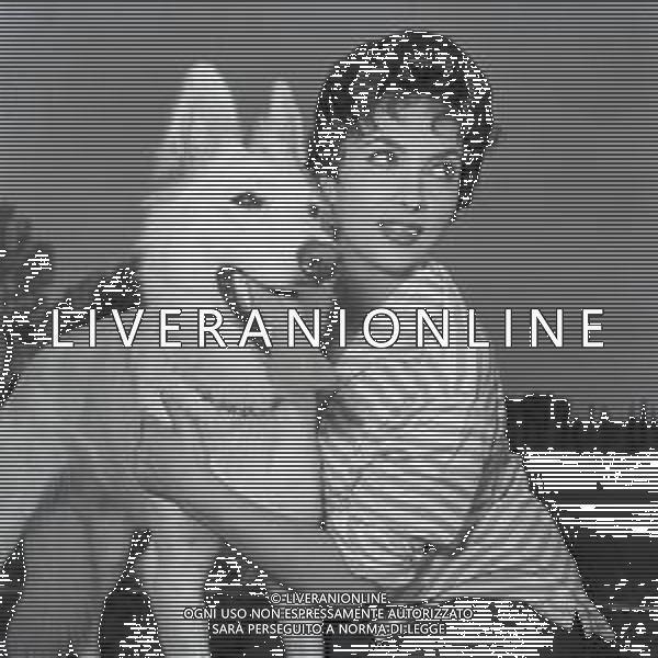 NEG-RETROSPETTIVA GINA LOLLOBRIGIDA ATTRICE NELLA FOTO: GINA LOLLOBRIGIDA CON I SUOI CANI PH ARCHIVIO GIOVANNI LIVERANI / AGENZIA ALDO LIVERANI