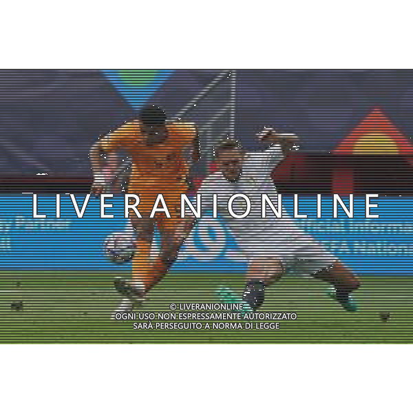 Cody Gakpo (Netherlands) and Rafael Toloi (Italy) during the UEFA Nations League 2022/23 match between Netherland and Italy at FC Twente Stadium on June 18, 2023 in Enschede, Netherland. Photo by Emmanuele Mastrodonato/ag. Aldo Liverani sas