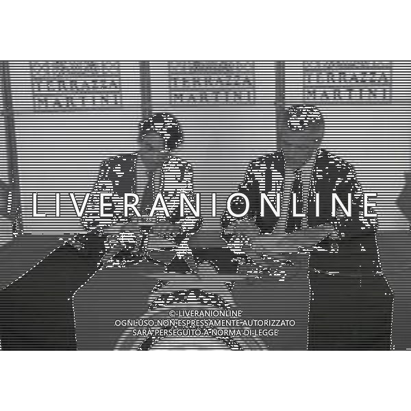 NEG-RETROSPETTIVA MASSIMO MORATTI PRESIDENTE INTER  NELLA FOTO MASSIMO MORATTI CON MARCO TRONCHETTI PROVERA PRESIDENTE PIRELLI PER LA SPONSORIZZAZIONE SULLE MAGLIE DELL\'INTER A TERRAZZA MARTINI MILANO NELL\'ANNO 1995 AG ALDO LIVERANI SAS  