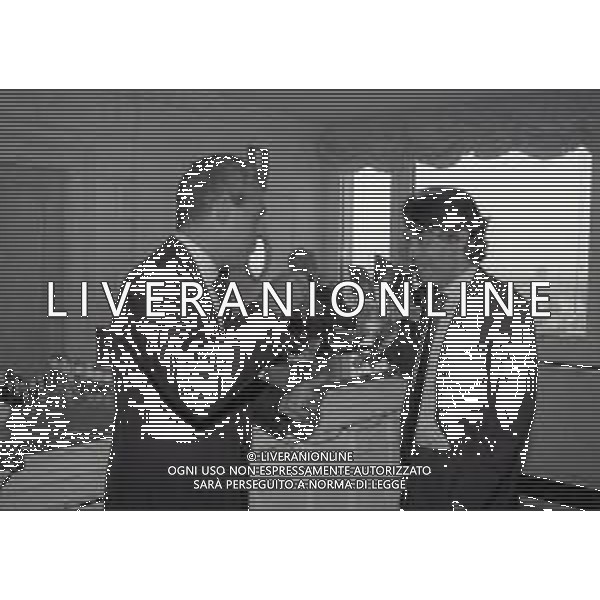 NEG-RETROSPETTIVA MASSIMO MORATTI PRESIDENTE INTER  NELLA FOTO MASSIMO MORATTI CON MARCO TRONCHETTI PROVERA PRESIDENTE PIRELLI PER LA SPONSORIZZAZIONE SULLE MAGLIE DELL\'INTER A TERRAZZA MARTINI MILANO NELL\'ANNO 1995 AG ALDO LIVERANI SAS  