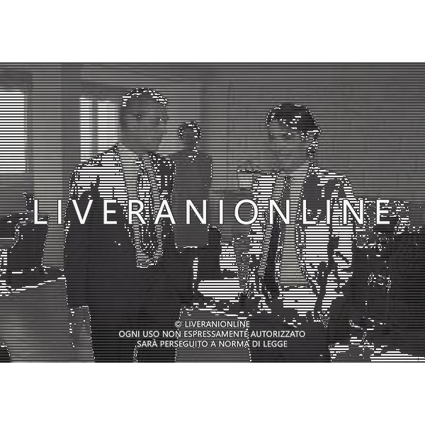 NEG-RETROSPETTIVA MASSIMO MORATTI PRESIDENTE INTER  NELLA FOTO MASSIMO MORATTI CON MARCO TRONCHETTI PROVERA PRESIDENTE PIRELLI PER LA SPONSORIZZAZIONE SULLE MAGLIE DELL\'INTER A TERRAZZA MARTINI MILANO NELL\'ANNO 1995 AG ALDO LIVERANI SAS  