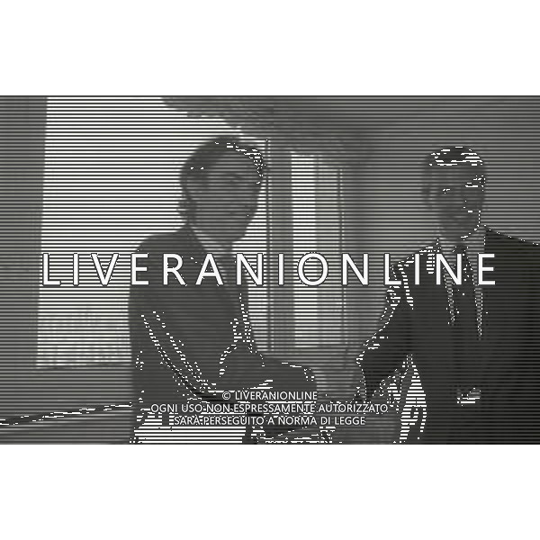 NEG-RETROSPETTIVA MASSIMO MORATTI PRESIDENTE INTER  NELLA FOTO MASSIMO MORATTI CON MARCO TRONCHETTI PROVERA PRESIDENTE PIRELLI PER LA SPONSORIZZAZIONE SULLE MAGLIE DELL\'INTER A TERRAZZA MARTINI MILANO NELL\'ANNO 1995 AG ALDO LIVERANI SAS  