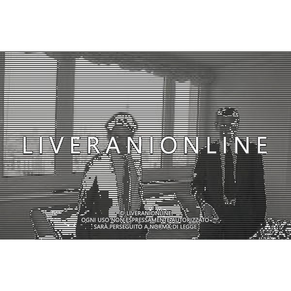 NEG-RETROSPETTIVA MASSIMO MORATTI PRESIDENTE INTER  NELLA FOTO MASSIMO MORATTI CON MARCO TRONCHETTI PROVERA PRESIDENTE PIRELLI PER LA SPONSORIZZAZIONE SULLE MAGLIE DELL\'INTER A TERRAZZA MARTINI MILANO NELL\'ANNO 1995 AG ALDO LIVERANI SAS  