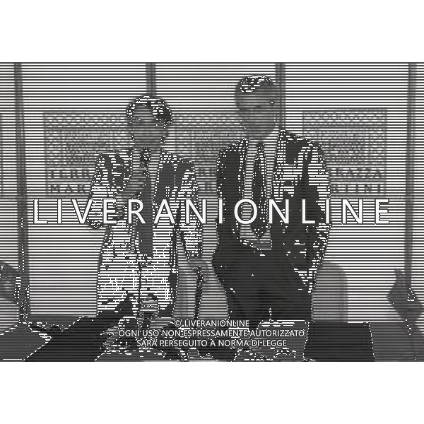 NEG-RETROSPETTIVA MASSIMO MORATTI PRESIDENTE INTER  NELLA FOTO MASSIMO MORATTI CON MARCO TRONCHETTI PROVERA PRESIDENTE PIRELLI PER LA SPONSORIZZAZIONE SULLE MAGLIE DELL\'INTER A TERRAZZA MARTINI MILANO NELL\'ANNO 1995 AG ALDO LIVERANI SAS  