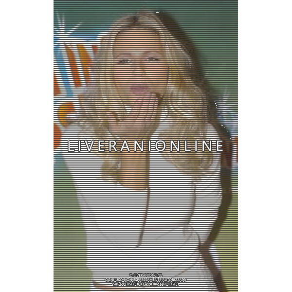 MILANO 24-11-05 CINEMA APOLLO PRESENTAZIONE SPETTACOLO TEATRALE \'TUTTI INSIEME APPASSIONATAMENTE\' NELLA FOTO: HUNZIKER MICHELLE PH: CAPRA/LIVERANI