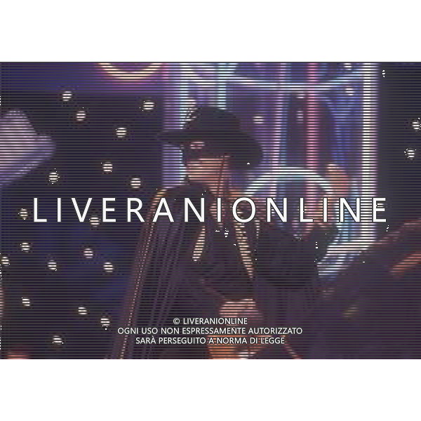 1995 TRASMISSIONE TELEVISIVA NON DIMENTICARE LO SPAZZOLINO DA DENTI NELLA FOTO FIORELLO NELLA TRASMISSIONE TELEVISIVA NON DIMENTICARE LO SPAZZOLINO DA DENTI NELL\'ANNO 1995 AG ALDO LIVERANI SAS