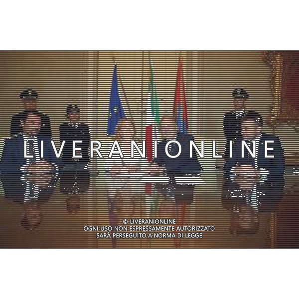 IMOLA 28 06 2023 COMUNE ACCORDO COMUNE, QUESTURA E PREFETTURA PER LA CONCESSIONE, DA PARTE DEL COMUNE, TRAMITE AREA BLU, DI UN ALLOGGIO PER IL PERSONALE DELLA POLIZIA DI STATO NELLA FOTO FIRMA DEL ACCORDO DA DESTRA SINDACO MARCO PANIERI PREFETTO DI BOLOGNA ATTILIO VISCONTI,QUESTORE DI BOLOGNA ISABELLA FUSIELLO E RAPRESENTANTE DEL AREA BLU ©SANNA/AGENZIA ALDO LIVERANI SAS