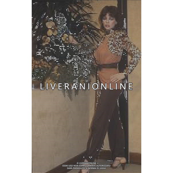 DIAP-RETROSPETTIVA ENRICA BONACCORTI NELLA FOTO ENRICA BONACCORTI A ROMA NELL\'ANNO 1982 FOTO EDGARDO DELLA SCORCIOSA-AG ALDO LIVERANI SAS