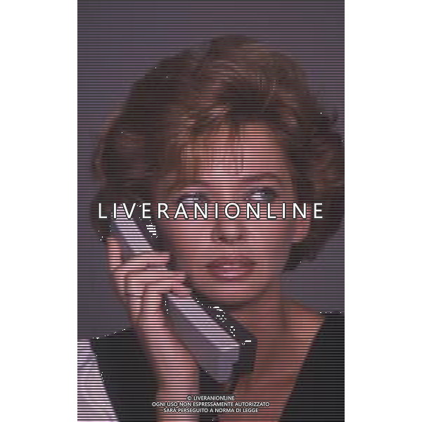 DIAP-RETROSPETTIVA ENRICA BONACCORTI ATTRICE E CONDUTTRICE TELEVISIVA NELLA FOTO ENRICA BONACCORTI NELLA TRASMISSIONE TELEVISIVA PRONTO CHI GIOCA NELL\'ANNO 1985 FOTO EDGARDO DELLA SCORCIOSA-AG ALDO LIVERANI SAS