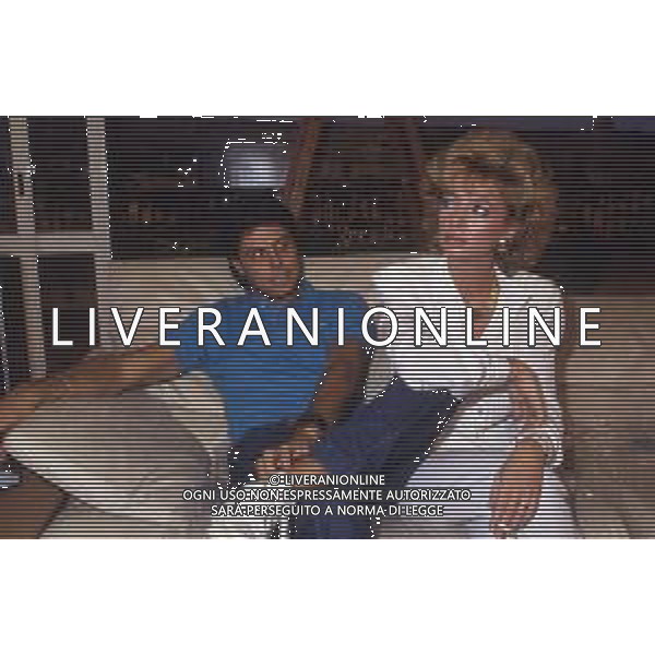 DIAP-RETROSPETTIVA ENRICA BONACCORTI ATTRICE E CONDUTTRICE TELEVISIVA NELLA FOTO ENRICA BONACCORTI CON ARNALDO DEL PèIAVE A ROMA NELL\'ANNO 1986 FOTO EDGARDO DELLA SCORCIOSA-AG ALDO LIVERANI SAS   