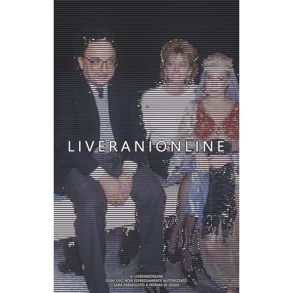 DIAP-RETROSPETTIVA ENRICA BONACCORTI ATTRICE E CONDUTTRICE TELEVISIVA NELLA FOTO ENRICA BONACCORTI CON GIANNI DE MICHELIS NELLA TRASMISSIONE TELEVISIVA PRONTO CHI GIOCA NELL\'ANNO 1986 FOTO EDGARDO DELLA SCORCIOSA-AG ALDO LIVERANI SAS 