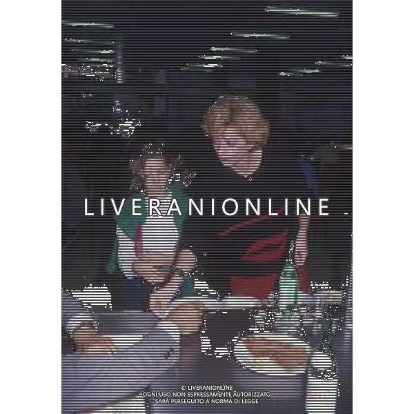 DIAP-RETROSPETTIVA ENRICA BONACCORTI ATTRICE E CONDUTTRICE TELEVISIVA NELLA FOTO ENRICA BONACCORTI CCON LA FIGLIA VERDIANA A ROMA NELL\'ANNO 1986 FOTO EDGARDO DELLA SCORCIOSA-AG ALDO LIVERANI SAS  