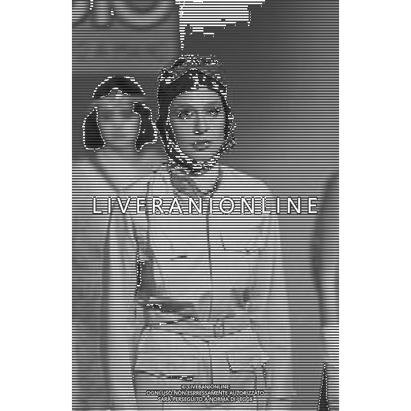 Neg- RETROSPETTIVA LORETTA GOGGI CANTANTE E CONDUTTRICE TELEVISIVA NELLA FOTO NEL 1985 AG ALDO LIVERANI SAS