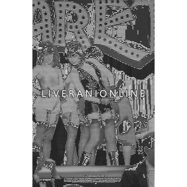 Neg- RETROSPETTIVA LORETTA GOGGI CANTANTE E CONDUTTRICE TELEVISIVA NELLA FOTO NEL 1985 AG ALDO LIVERANI SAS