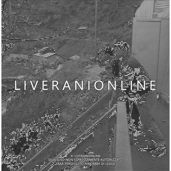 NEG-1963 ARMA DI TAGGIA LA BATTAGLIA DI SAN MARTINO PER LA COSTRUZIONE DELLA DIGA LA POPOLAZIONE NON LA VUOLE E PROTESTA IL GIORNO 11 NOVEMBRE 1963 VENGONO SOSPESI I LAVORI AG ALDO LIVERANI SAS