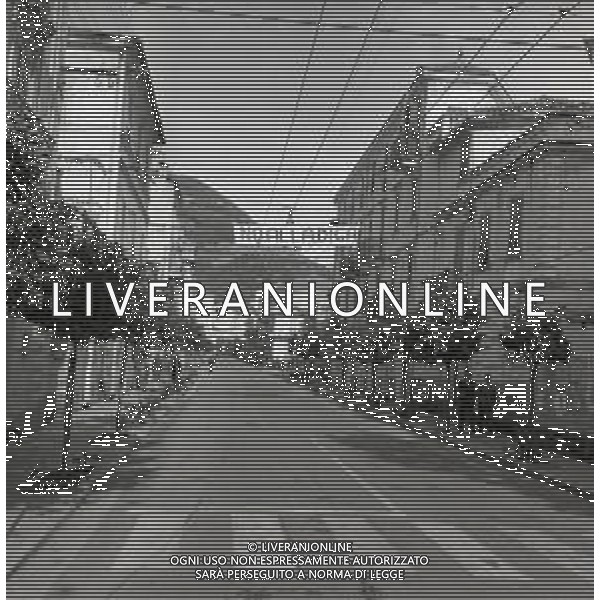 NEG-1963 ARMA DI TAGGIA LA BATTAGLIA DI SAN MARTINO PER LA COSTRUZIONE DELLA DIGA LA POPOLAZIONE NON LA VUOLE E PROTESTA IL GIORNO 11 NOVEMBRE 1963 VENGONO SOSPESI I LAVORI AG ALDO LIVERANI SAS