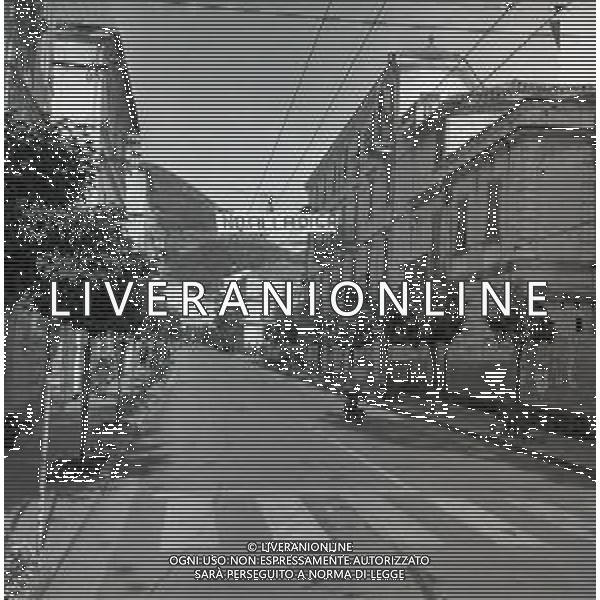 NEG-1963 ARMA DI TAGGIA LA BATTAGLIA DI SAN MARTINO PER LA COSTRUZIONE DELLA DIGA LA POPOLAZIONE NON LA VUOLE E PROTESTA IL GIORNO 11 NOVEMBRE 1963 VENGONO SOSPESI I LAVORI AG ALDO LIVERANI SAS
