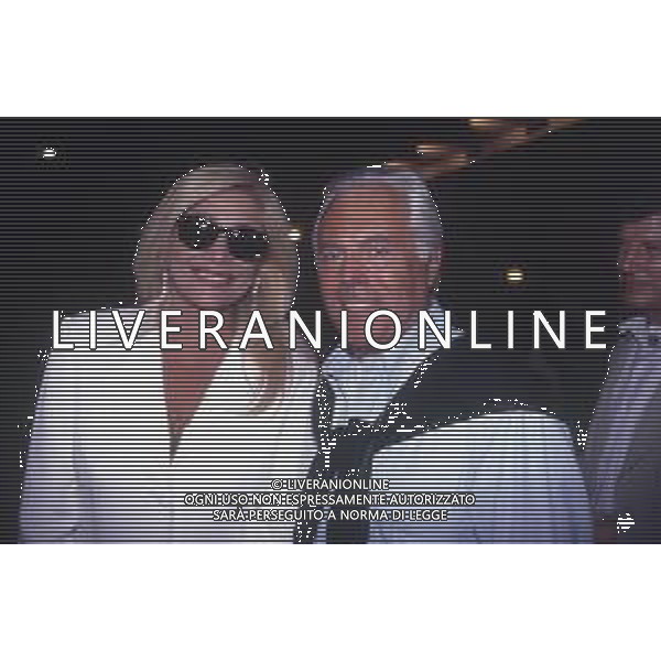 DIAP-RETROSPETTIVA MARA VENIER ATTIRCE E PRESENTATRICE TELEVISIVA NELLA FOTO MARA VENIER CON GIORGIO ARMANI AG ALDO LIVERANI SAS 