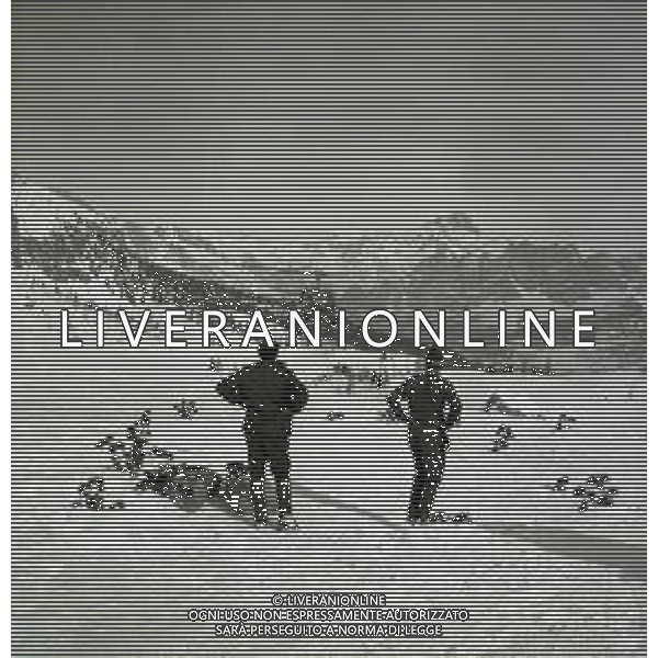 NEG-RETROSPETTIVA SOCCORSO ALPINO NELLA FOTO IL SOCCORSO ALPINO NELL\'ANNO 1966 AG ALDO LIVERANI SAS
