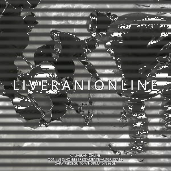 NEG-RETROSPETTIVA SOCCORSO ALPINO NELLA FOTO IL SOCCORSO ALPINO NELL\'ANNO 1966 AG ALDO LIVERANI SAS
