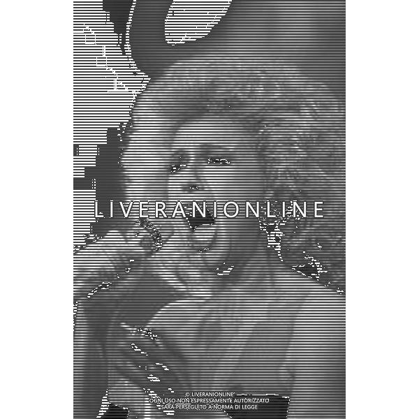 Neg- RETROSPETTIVA LORETTA GOGGI CANTANTE E CONDUTTRICE TELEVISIVA NELLA FOTO A SAINT VINCENT NEL 1987 AG ALDO LIVERANI SAS